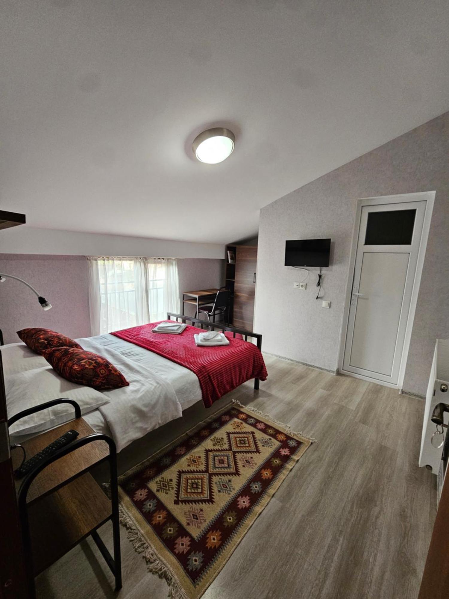Hotel Tradicia Тбілісі Екстер'єр фото